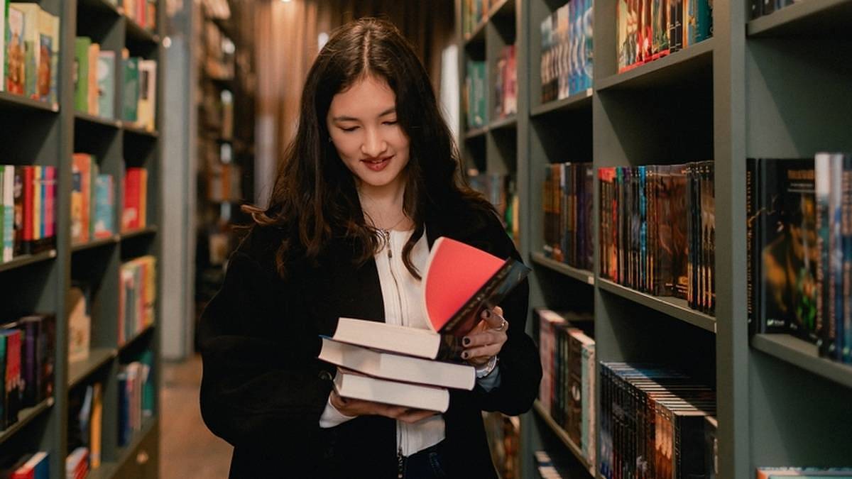 Pro fanoušky Nikity vychází průvodce epizodami. Není ale jediný