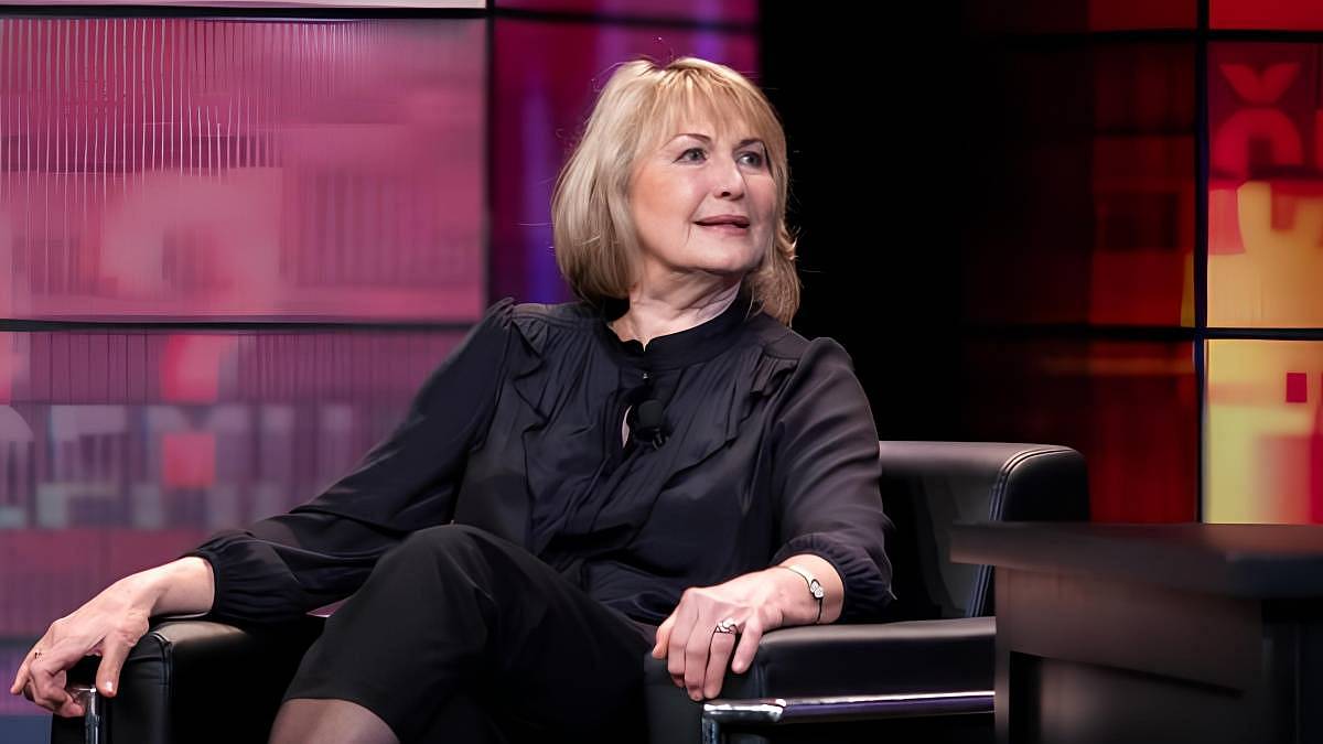 Začínala s Jaroslavem Marvanem. Umí být drsňačkou i elegantní dámou