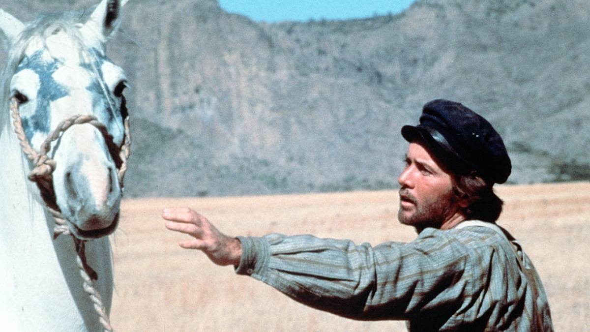 Dnes ve 20:00 se zastaví čas a Češi se přilepí k obrazovkám. ČT 2 vysílá film, který je pro každého chlapa naprostým kultem