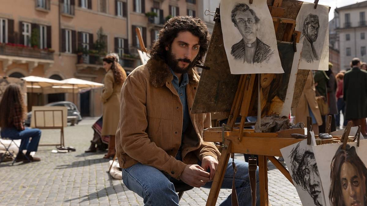 Už zítra se ponoříte na Netflixu do temného prostředí italské moci s filmem Padělaný život