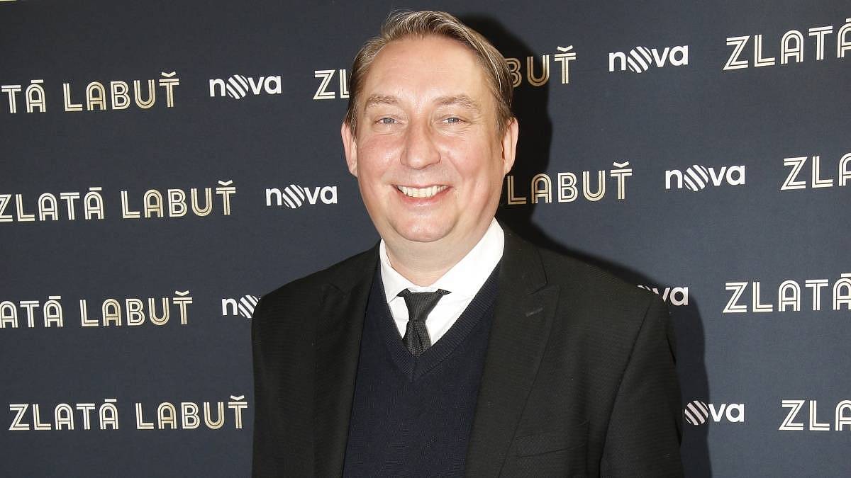 Strážmistr Topinka se pochlubil novou láskou: Je o 19 let mladší a také ji znáte z obrazovek