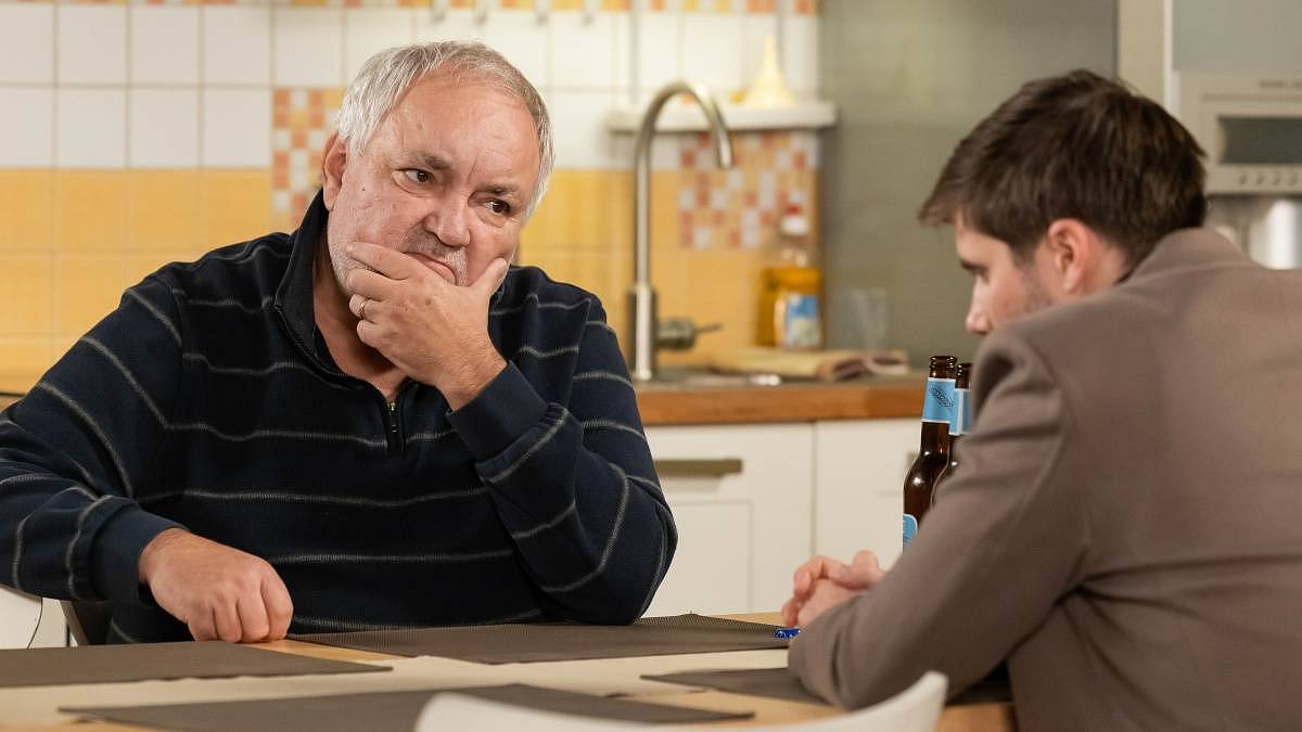 Seriál Ulice se otřese v základech: Zásahovka vráží do klubu a Jolana vězní doma dospělou ženskou