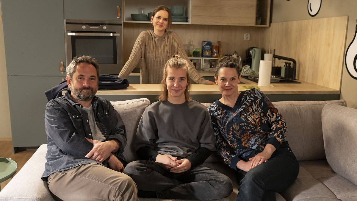 Tohle diváci Ulice už skutečně přehnali. Pohledného herce nechutnou kritikou dohnali k radikální změně vzhledu