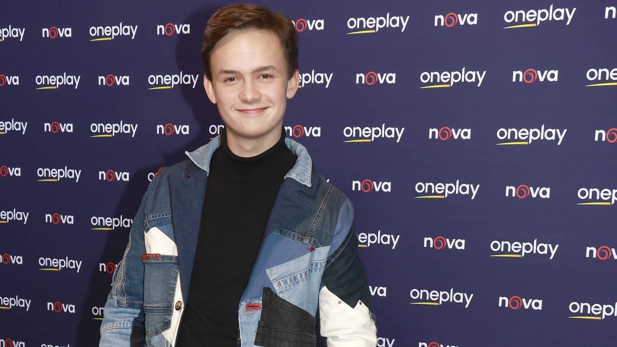 Maxmilián Kocek se díky seriálu stal vrahem. Ve skutečnosti ale rád kouzlí a tančí