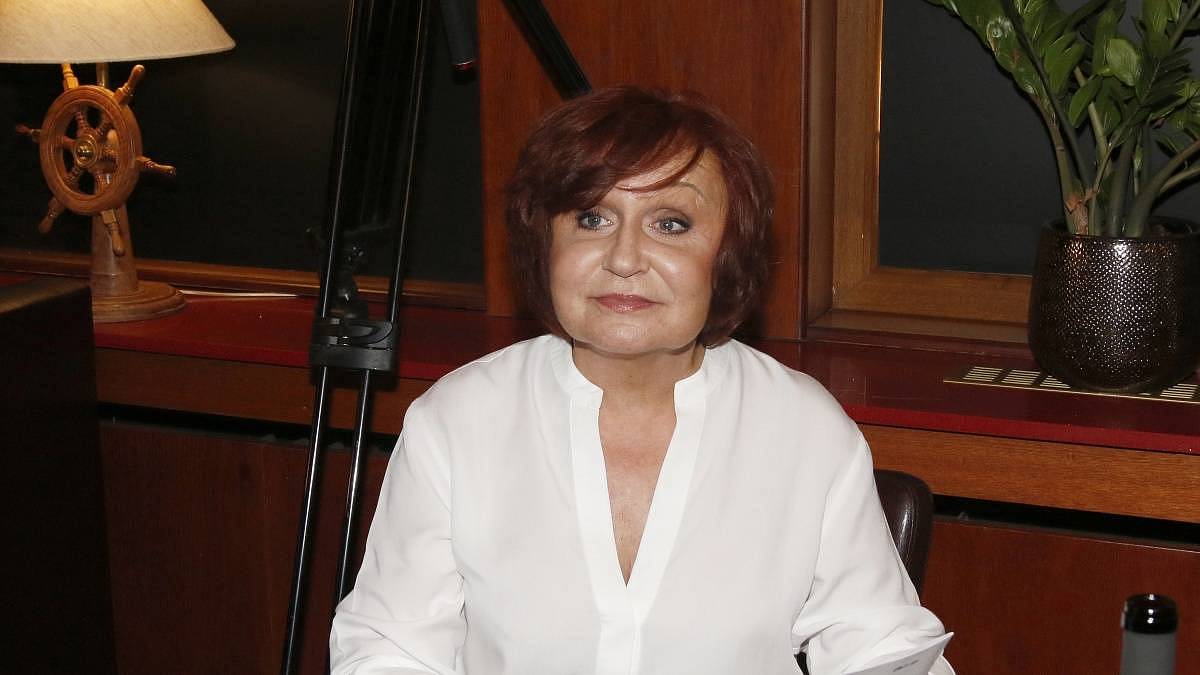 Petra Janů odhalila své jihočeské útočiště. Její chalupa skrývá neuvěřitelnou historii a 700 let starý javor