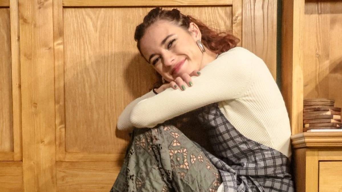 Drbárna ze Strání: Štěpánka usiluje o rozchod, za Deníka se stydí. Stehlík se nečekaně stává celebritou