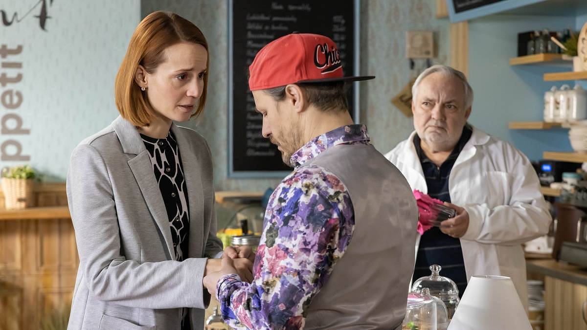 Ulice: Ája se pohybuje mimo realitu a rozdává facky, herečka jí ale rozumí