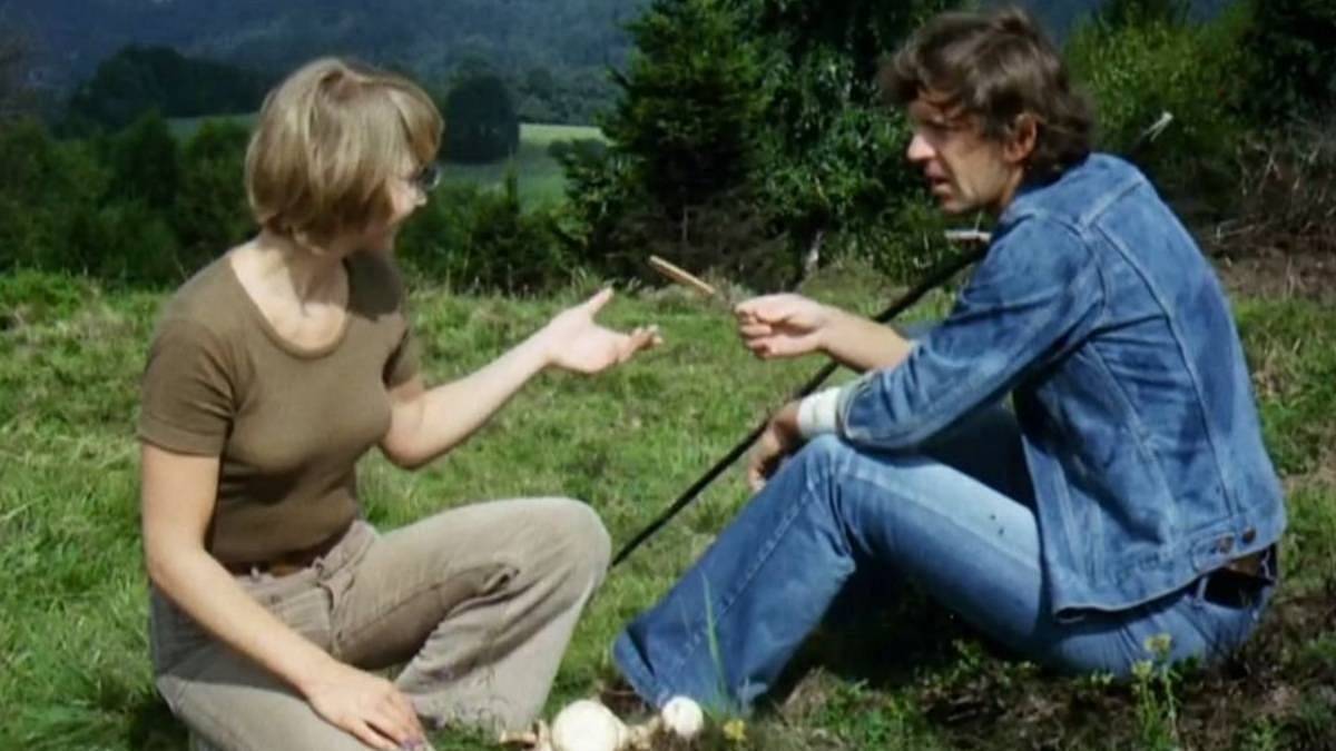 Zítra večer v TV poběží nejvtipnější česká komedie všech dob. Exceluje v ní Hanzlík s Kolářovou a natáčení bylo těžké