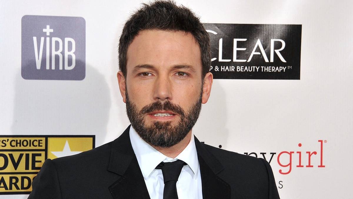Úterní večer přinese Počátek z Temu. Ben Affleck v roli smutného policisty
