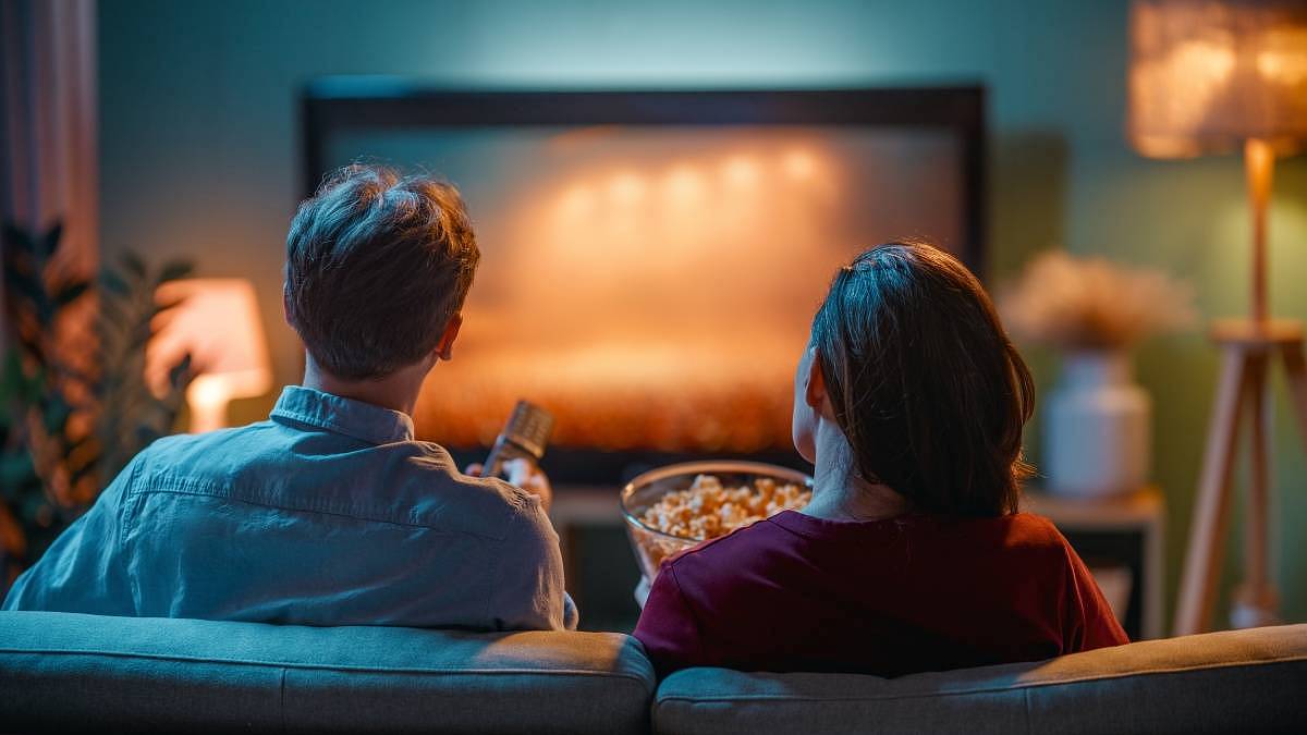 Nejchladnější den týdne je tady: Přehled filmových pecek, které vám dnes pomohou přežít květnový mráz