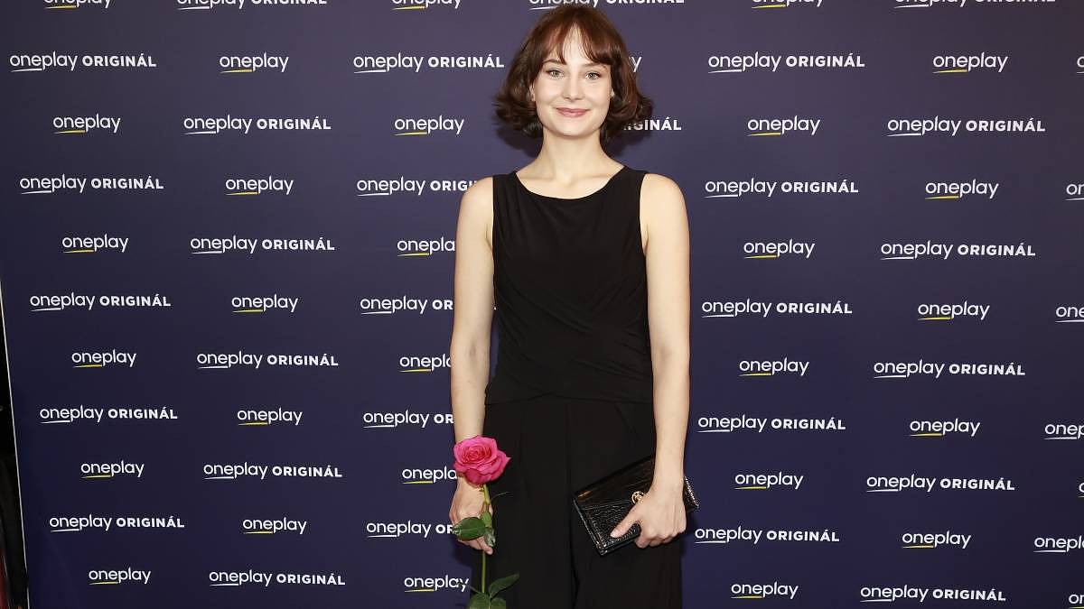Krásná Elizabeth Kateřina McIntosh z Ulice tvoří v životě pár s kolegou z branže. Uhodnete, kdo to je?