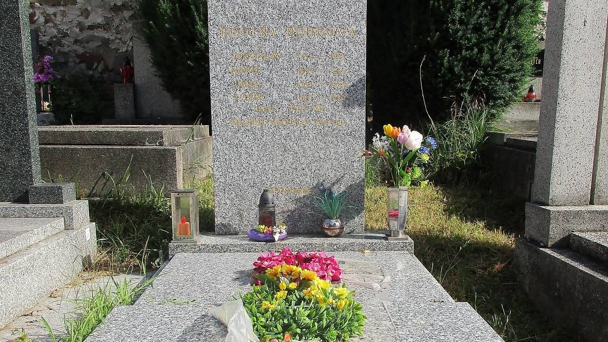 Všichni Češi znají jeho tvář, ale málokdo si vybaví jméno. Zapomenutý herec odešel ze světa dobrovolně
