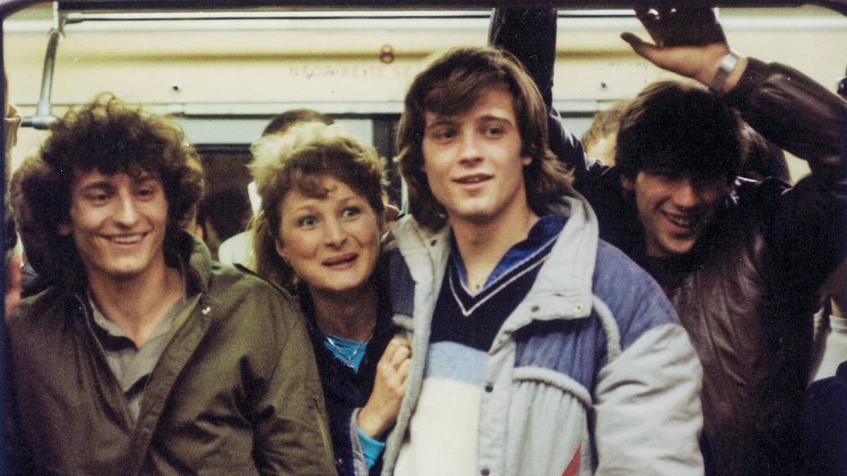 Dnes bude celé Česko mluvit o podsvětí a hazardu. Nova Cinema v 18:25 ukáže nejslavnější roli Lukáše Vaculíka z roku 1984