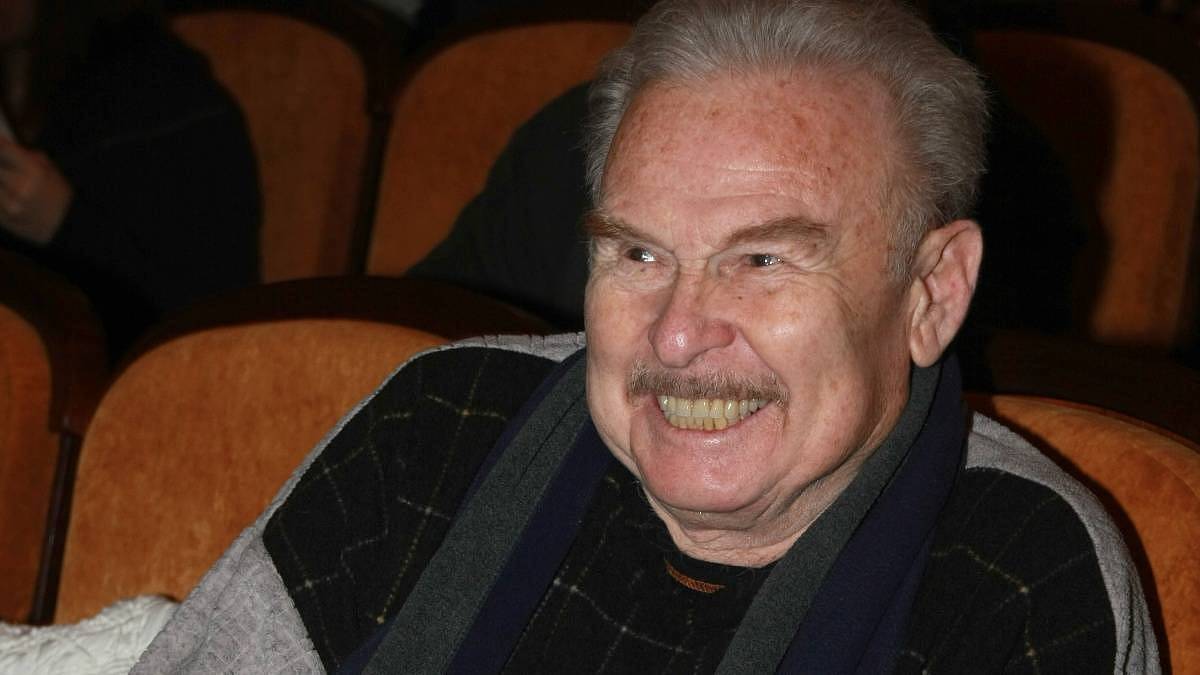 Luděk Munzar žil, jako by měl několik životů. Miloval rychlost, létání i Janu Hlaváčovou, které slíbil, že nebude riskovat