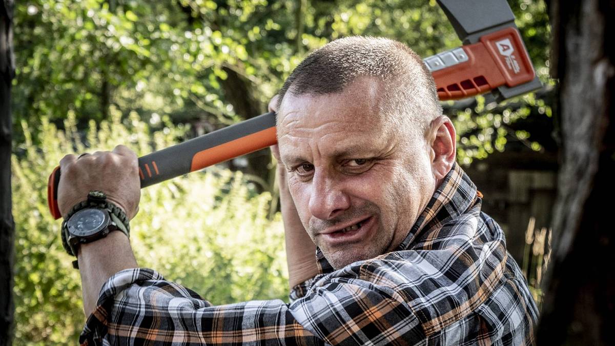 Nová Osada hlásí příchod: Komáři ani otravní blázni (sousedé) neodradí chataře z osady Záhoří od pobytu v srdci přírody