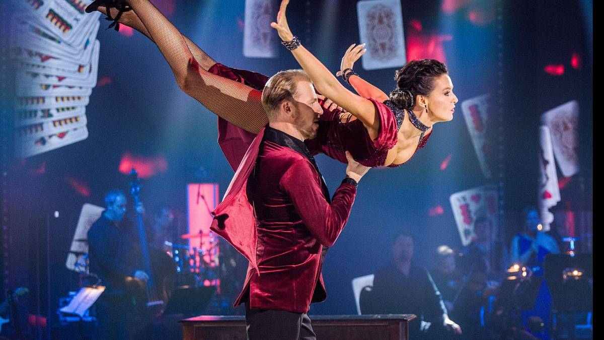 StarDance 2023: Jeden a půl milionu diváků si nenechalo ujít druhý soutěžní večer. Kromě tance jsou v hlavní roli i šaty StarDance 2023: Jeden a půl milionu diváků si nenechalo ujít druhý soutěžní večer. Kromě tance jsou v hlavní roli i šaty