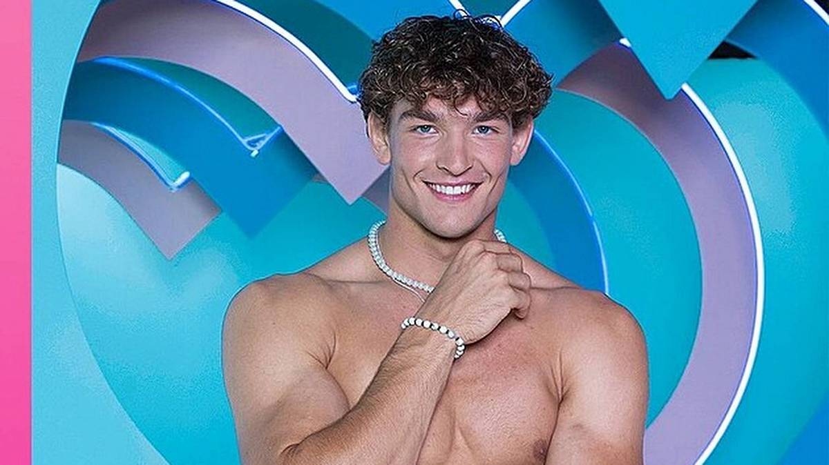 Love Island: Kde se naučil Zbyněk své svůdné pohyby? Love Island: Kde se naučil Zbyněk své svůdné pohyby?