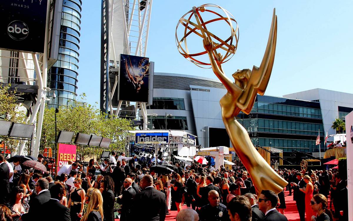Nominace na Emmy 2021: Nejvíce se zadařilo seriálům Koruna, Mandalorian a WandaVision