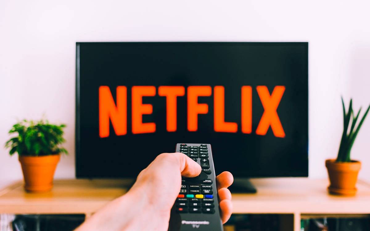 Zatím nejúspěšnější seriály na Netflixu roku 2021. Jaké pecky se mezi ně řadí?