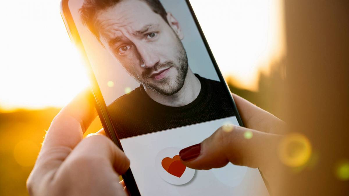 Podvodníkovy zlé činy se dostaly až na Netflix, jenže teď plánuje vlastní film – geniální, nebo šílené? Podvodníkovy zlé činy se dostaly až na Netflix, jenže teď plánuje vlastní film – geniální, nebo šílené?