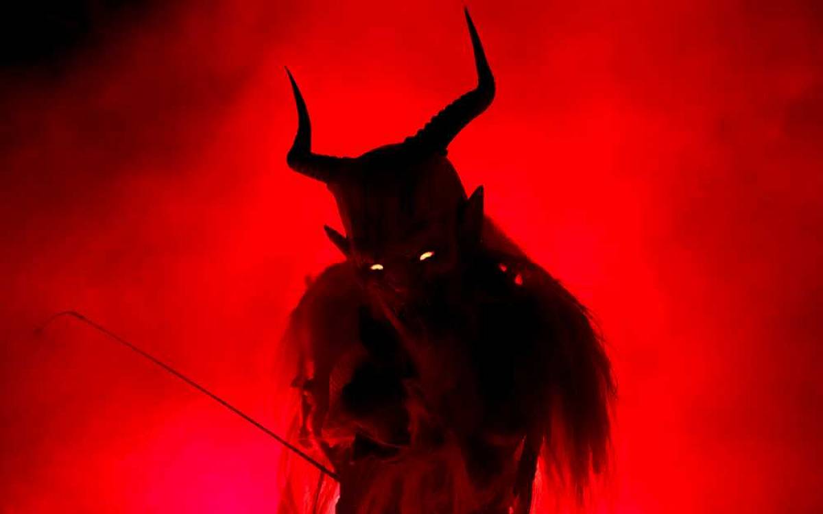 Přivítejte Mikuláše s hororem Krampus: Táhni k čertu (2015)