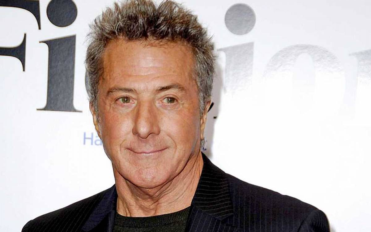 Dustin Hoffman, Brad Pitt, Will Smith, Bruce Willis: neohrožení hrdinové filmového plátna v boji se smrtelným virem Dustin Hoffman, Brad Pitt, Will Smith, Bruce Willis: neohrožení hrdinové filmového plátna v boji se smrtelným virem