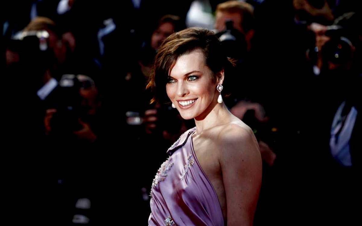 Štíhlá a zajímavá ukrajinská rodačka z Kyjeva Milla Jovovich a její cesta od šikanované dívky mezi hollywoodské hvězdy