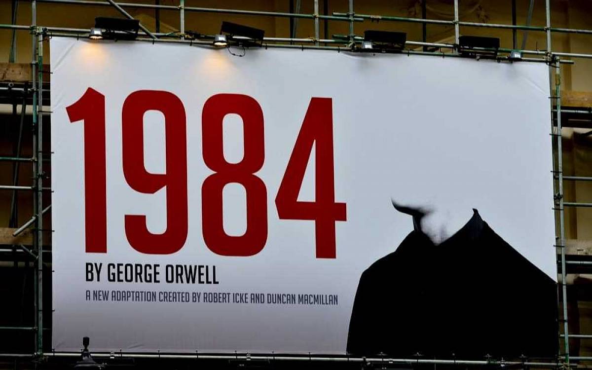 „1984” je Orwellova zfilmovaná verze budoucnosti, která sedí i po 71 letech