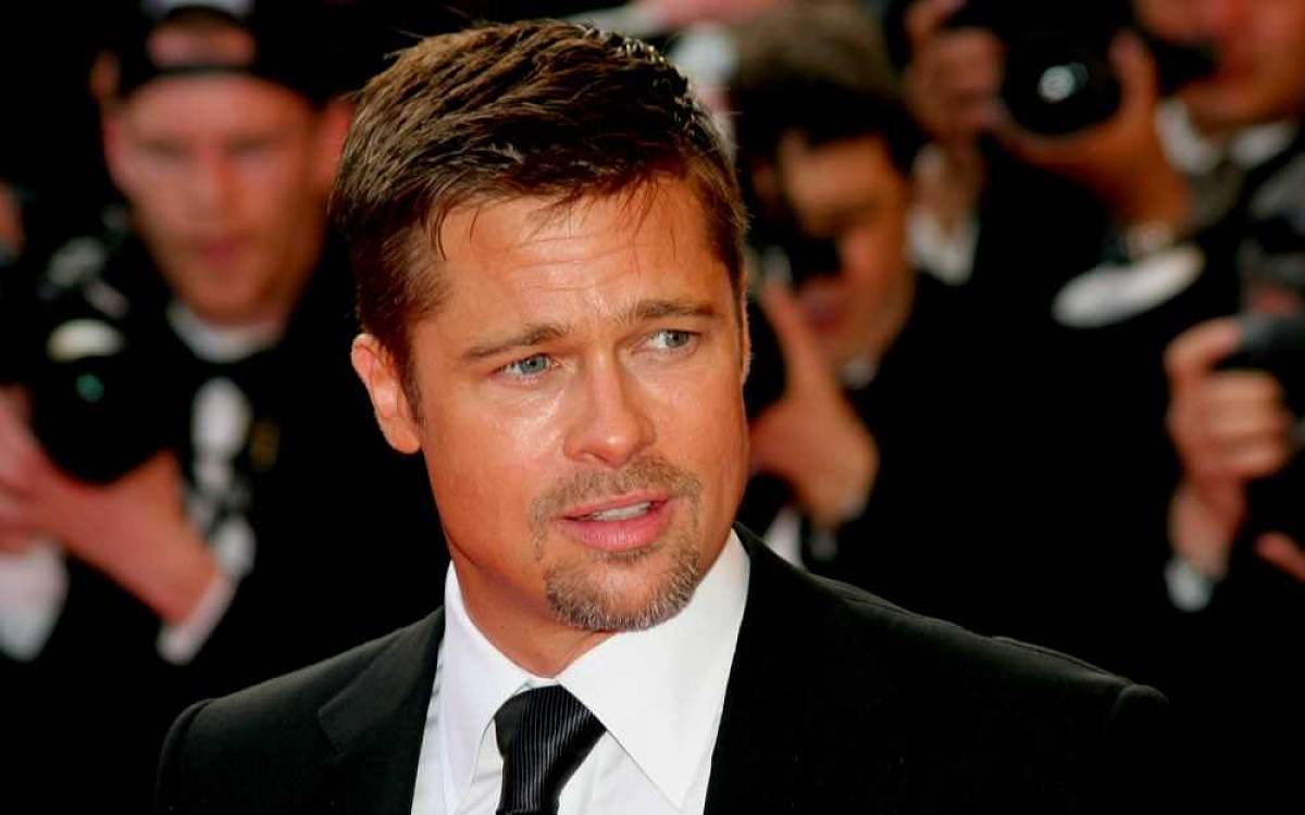 Návrat Brada Pitta k bývalé ženě Jennifer Aniston zůstává jen přáním fanoušků. Herec randí s německou modelkou