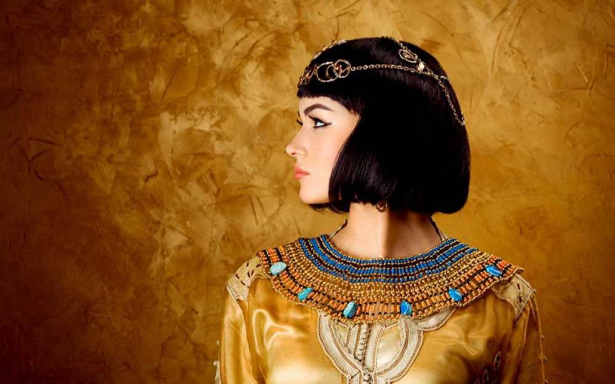 Kleopatra: Realita versus idealizovaná a neodolatelná kráska z hollywoodských filmů