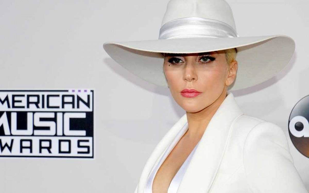Lady Gaga překvapí v roli organizátorky vraždy svého bohatého manžela, dědice módního impéria Gucci