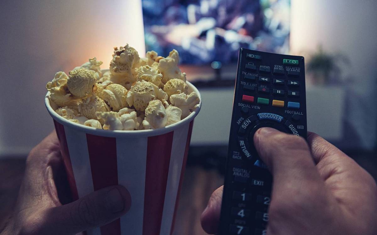 „Hyacint“ a „Mimo dosah“ – Netflixu znovu ukazuje, že nejen americké filmy mají na to být dokonalé