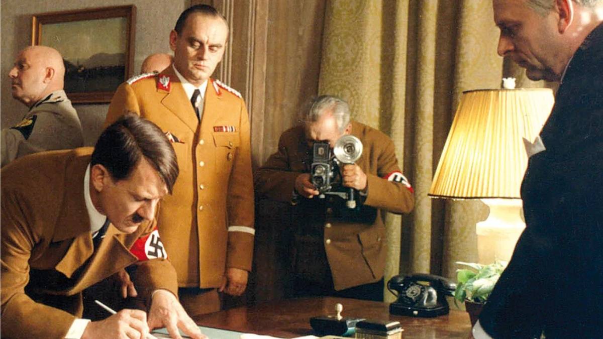 Dny zrady: Velkofilm, který chtěl zachytit historii. A nakonec se sám stal její součástí