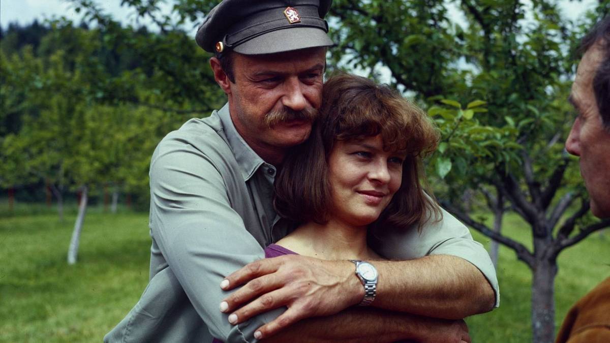 Dnes ve 14:40 ztratí celé Česko řeč: Nova Cinema tasí jeden z nejslavnějších českých seriálů