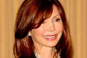 Takhle dopadla Pamela Ewing z Dallasu 27 let po natáčení. Sama holduje plastikám, ale vydělává na přírodní kosmetice Takhle dopadla Pamela Ewing z Dallasu 27 let po natáčení. Sama holduje plastikám, ale vydělává na přírodní kosmetice