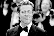 Bullet Train: Brad Pitt si zahraje v akčňáku! Hollywoodský krasavec se pěkně zapotí při jízdě ve vlaku plném zabijáků Bullet Train: Brad Pitt si zahraje v akčňáku! Hollywoodský krasavec se pěkně zapotí při jízdě ve vlaku plném zabijáků