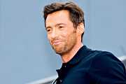 Ocelová pěst: Hugh Jackman měl přísné tréninky pod vedením svého otce, bývalého boxera v armádě Ocelová pěst: Hugh Jackman měl přísné tréninky pod vedením svého otce, bývalého boxera v armádě