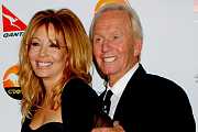 Díky roli Krokodýla Dundee patří mezi nejoblíbenější herce světa. Paul Hogan oslavil 81. narozeniny Díky roli Krokodýla Dundee patří mezi nejoblíbenější herce světa. Paul Hogan oslavil 81. narozeniny