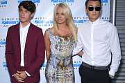 Hvězda seriálu Pobřežní hlídka Pamela Anderson se loni na Štědrý den tajně pošesté vdala Hvězda seriálu Pobřežní hlídka Pamela Anderson se loni na Štědrý den tajně pošesté vdala
