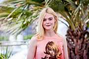 Elle Fanning stoupá v hereckém světě stále výš. Ve stopách sestry začala s herectvím již ve svých dvou letech Elle Fanning stoupá v hereckém světě stále výš. Ve stopách sestry začala s herectvím již ve svých dvou letech