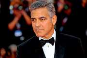Šarmantní George Clooney a jeho slabost pro herečky a modelky, tyto krásky jsme mohli vídat po jeho boku, než se oženil Šarmantní George Clooney a jeho slabost pro herečky a modelky, tyto krásky jsme mohli vídat po jeho boku, než se oženil