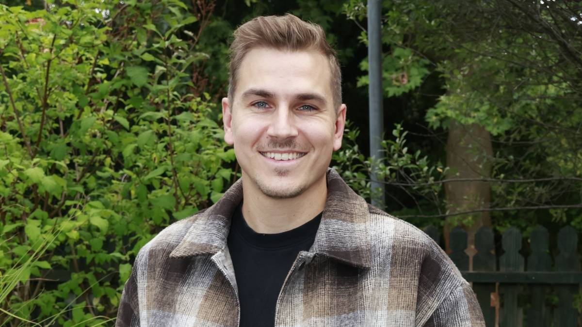 Oblíbený český herec leží v nemocnici. Upadl při představení