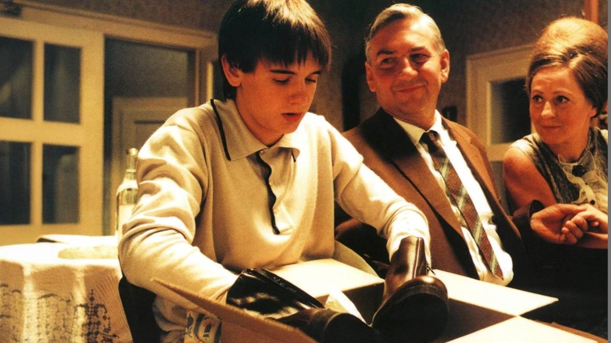 Kniha vs. film: Pelíšky milují miliony Čechů. Málokdo ale ví, jak moc se liší od Šabachovy knižní předlohy