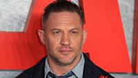 Tom Hardy byl vyhozen ze Země gangů. „No Hardy, no Mobland“, říkají fanoušci