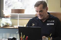 Polabí: Náčelník je ve stresu, ve městě je z policie nepřítel číslo jedna