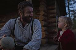 Něžná síla dřevorubce: Jak Sny o vlacích vyprávějí o lásce, která drží člověka při životě