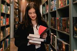 Pro fanoušky Nikity vychází průvodce epizodami. Není ale jediný