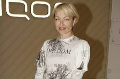 Kláru Cibulkovou trápí bolesti zad, ale s manželem je šťastná. Jsou spolu už od studií