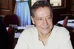 Takto vypadá životní láska herce Pavla Kříže. V domově důchodců pečuje o nemocné seniory