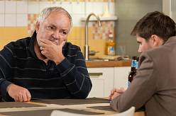 V pondělní Ulici: Zásahovka vráží do klubu a Jolana vězní doma dospělou ženskou